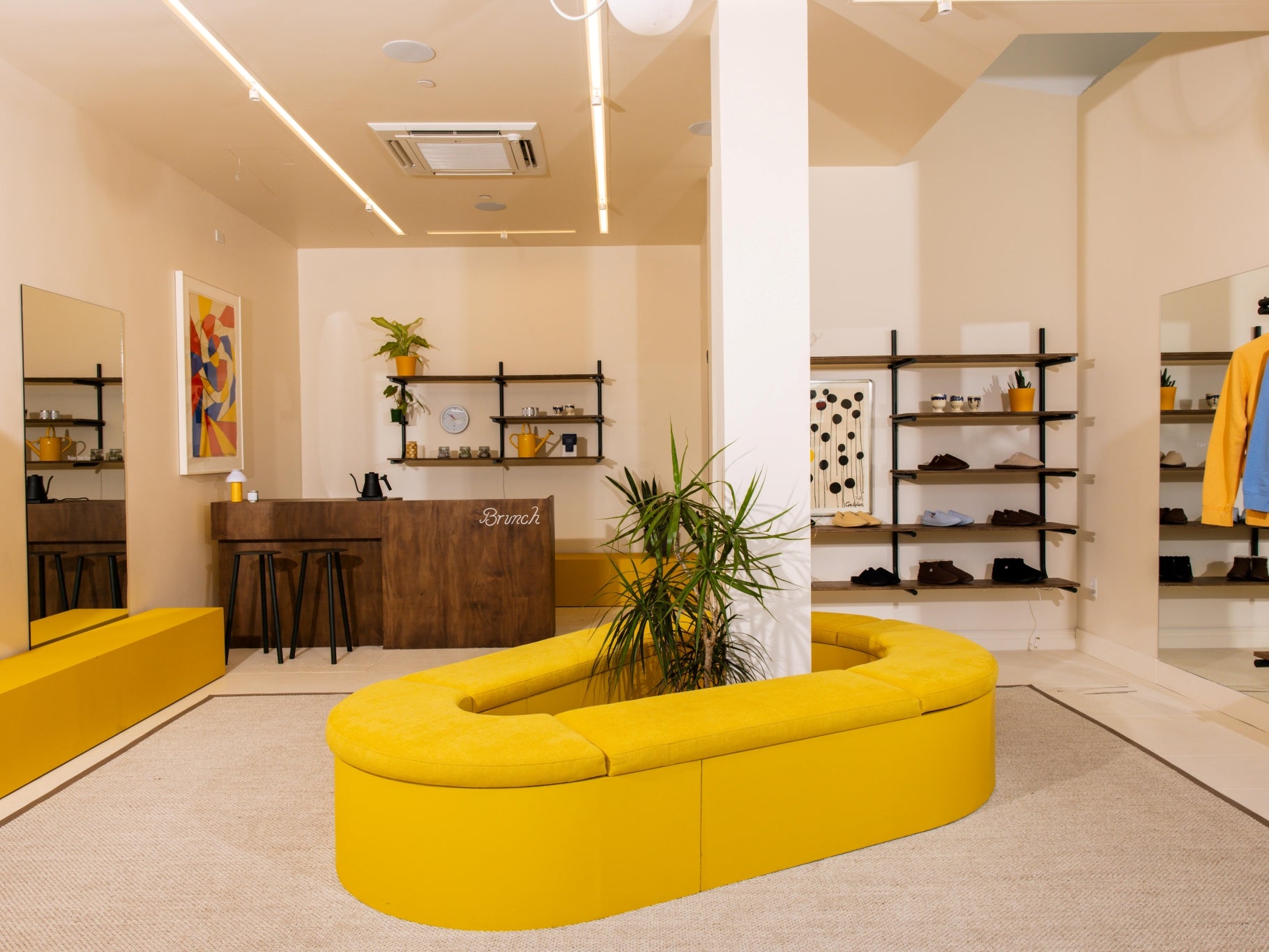 BRUNCH MOUNTAIN SHOP