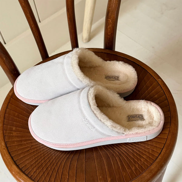 Essential Shearling - Dove - Suede