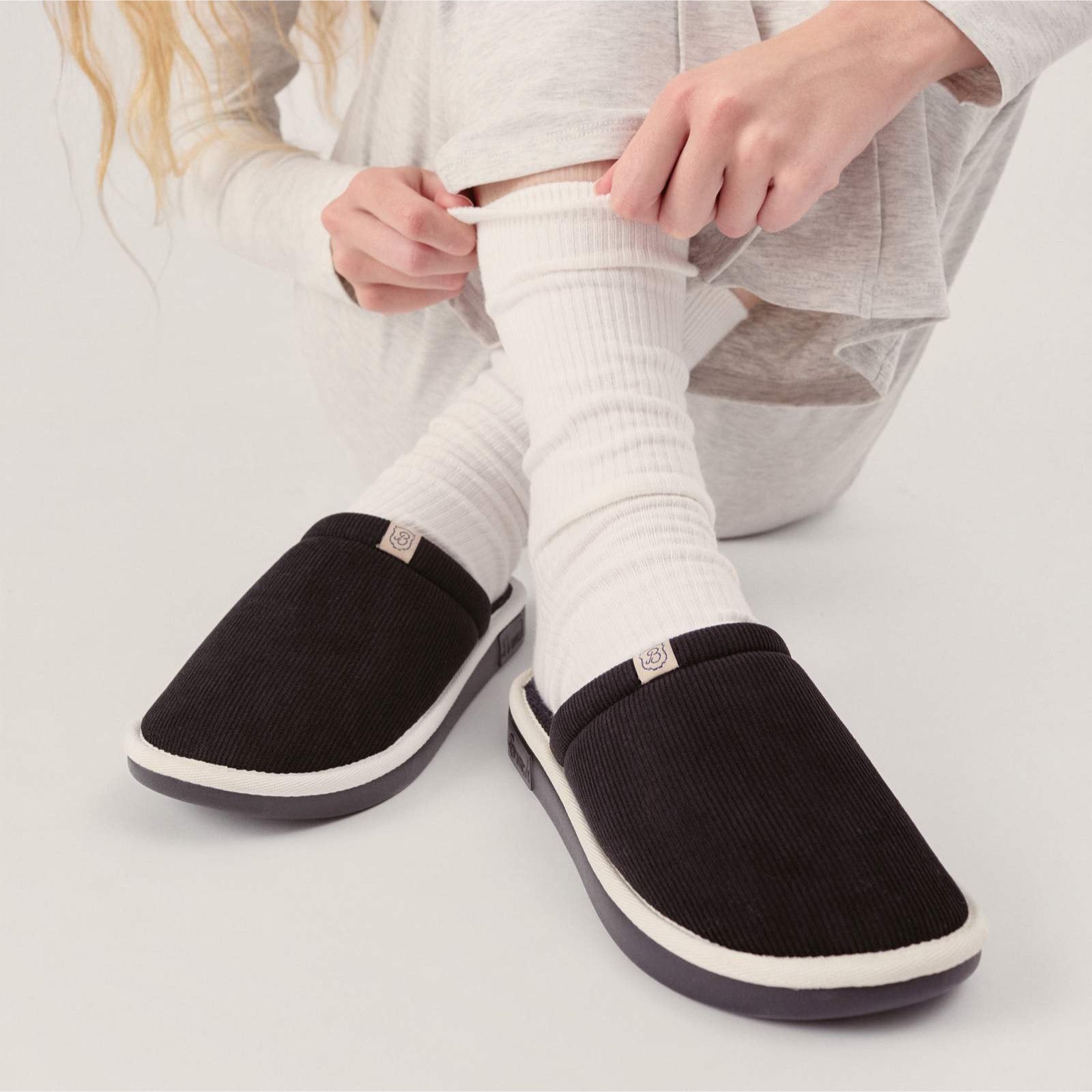 Essential - Black - Corduroy