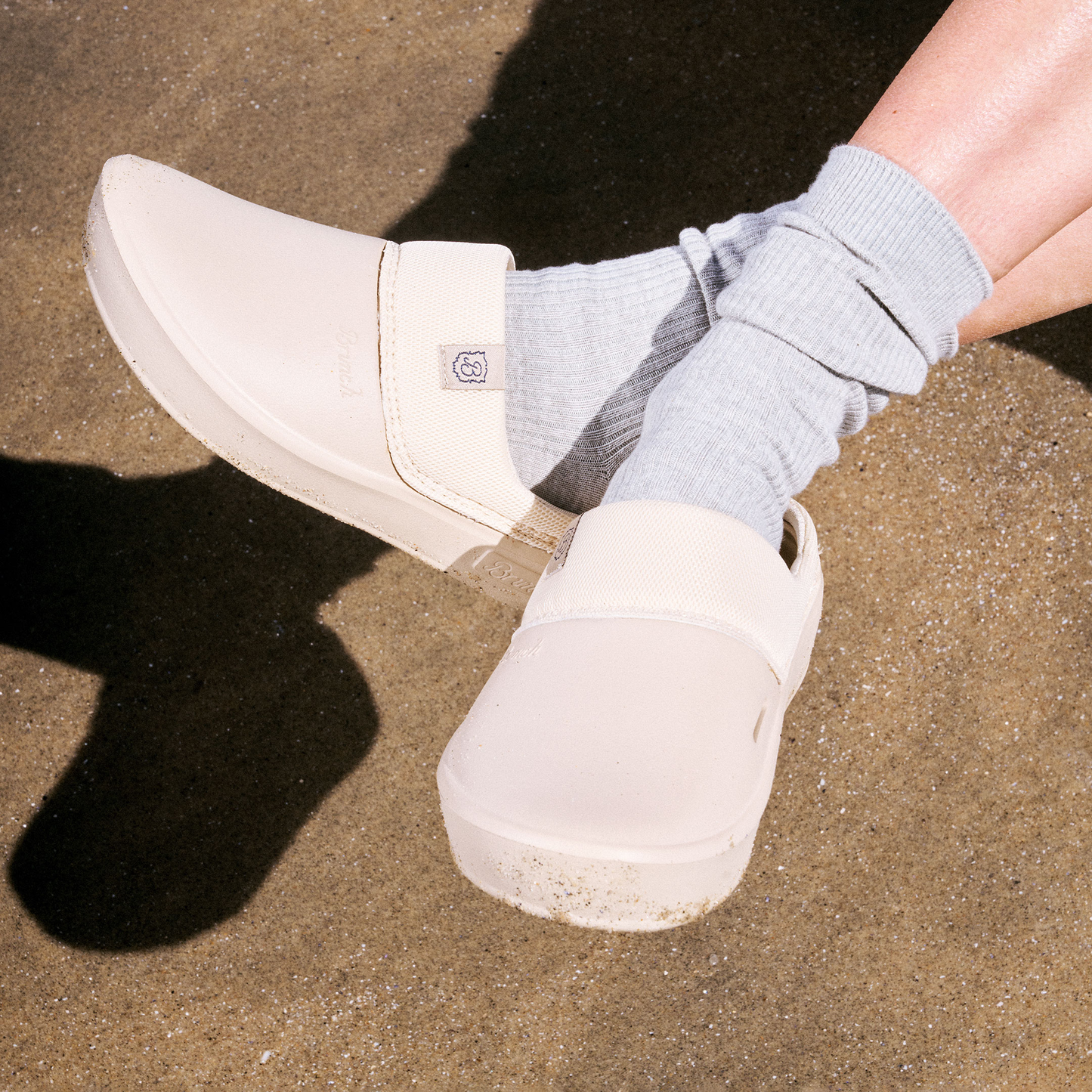 beige