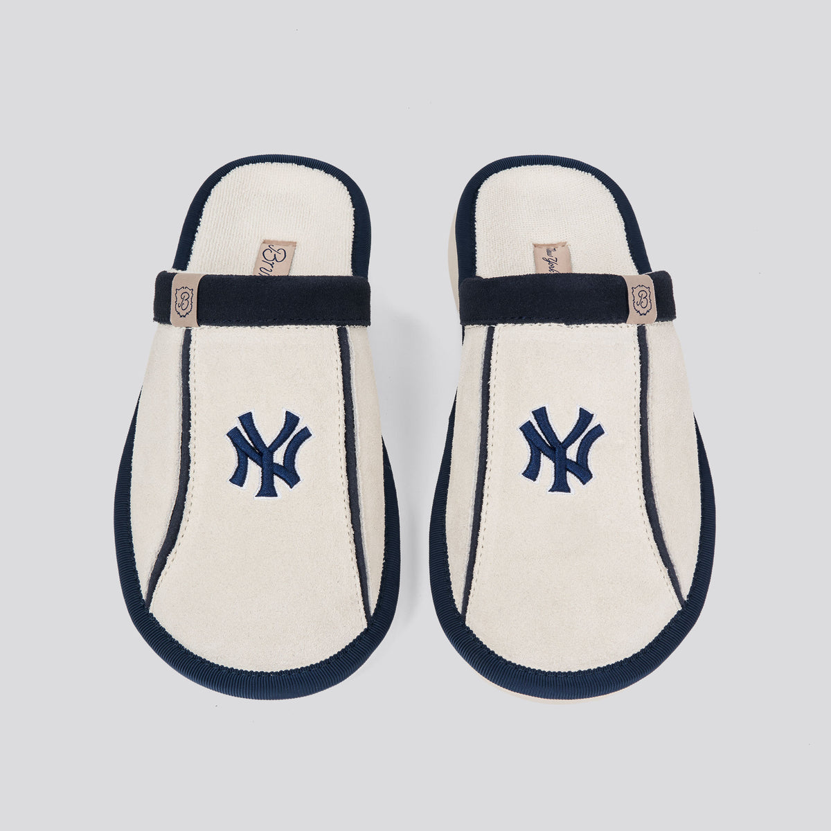 Essential Baseball Yankees - Cream - Suede